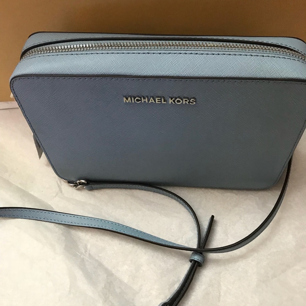 🔥SALE🔥Michael Kors Jet Set Crossbody Bag Blue